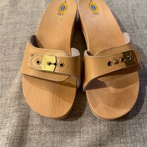 Dr. Scholl's Tan Leather Mules with Gold Accent